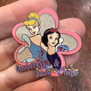 DISNEY Pin Cinderella and Snow White Vintage circa 2003  #15270
